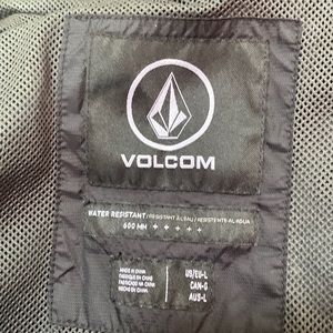 Volcom wind breaker. LARGE